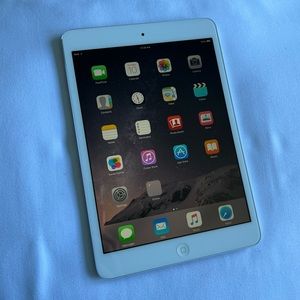 Apple iPad Mini (first generation), 16 GB, Silver